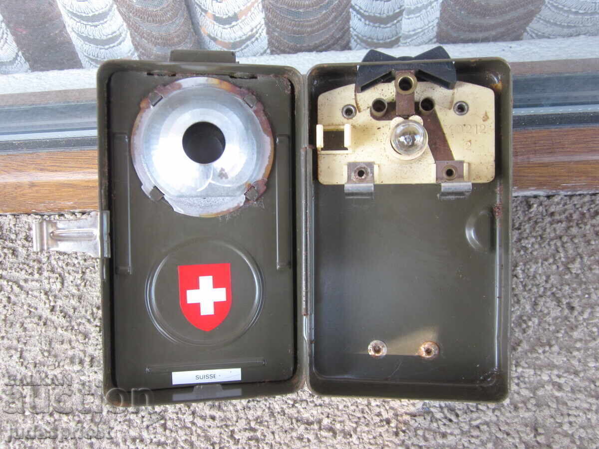 Ελβετικός στρατιωτικός φακός Ελβετικός στρατιωτικός φακός ELVES - 6 Ελβετικός στρατιωτικός φακός Ελβετικός στρατιωτικός φακός ELVES - 6