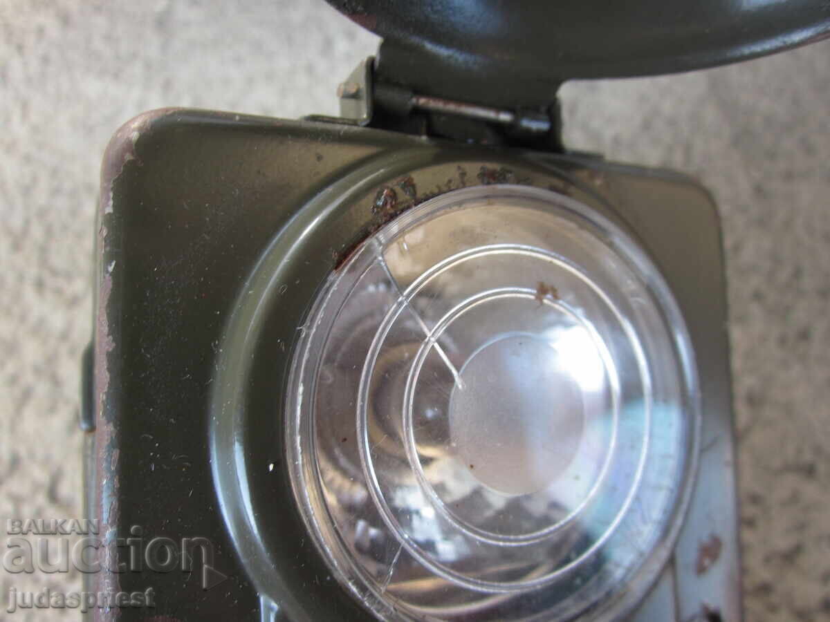 Ελβετικός στρατιωτικός φακός Ελβετικός στρατιωτικός φακός ELVES - 7 Ελβετικός στρατιωτικός φακός Ελβετικός στρατιωτικός φακός ELVES - 7