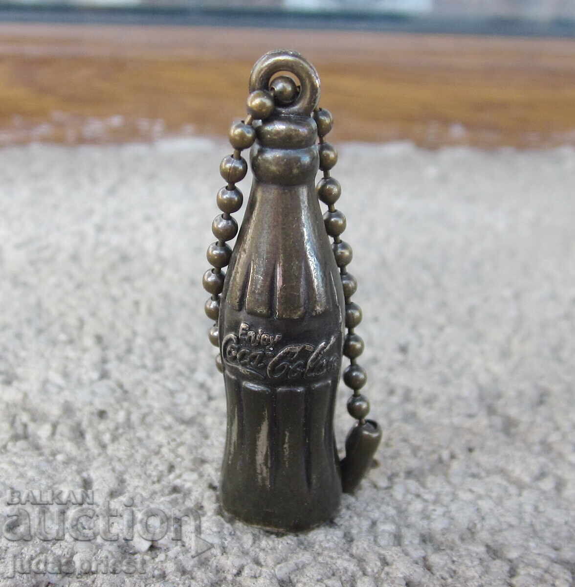 old keychain coca cola bottle coca cola from soca with price 10.00 BGN | € 5.11 old keychain coca cola bottle coca cola from soca with price 10.00 BGN | € 5.11