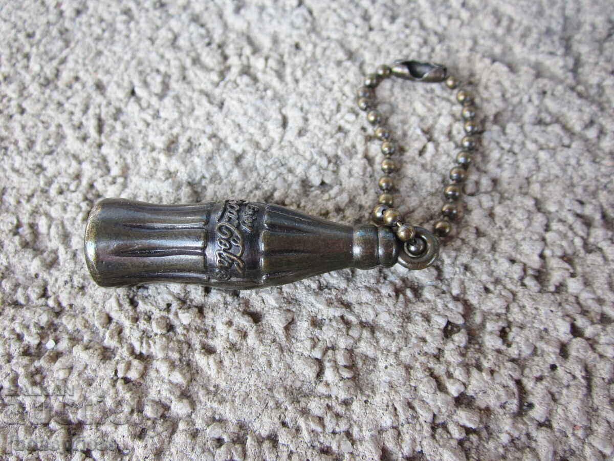 Delivery of old keychain coca cola bottle coca cola from soca Delivery of old keychain coca cola bottle coca cola from soca