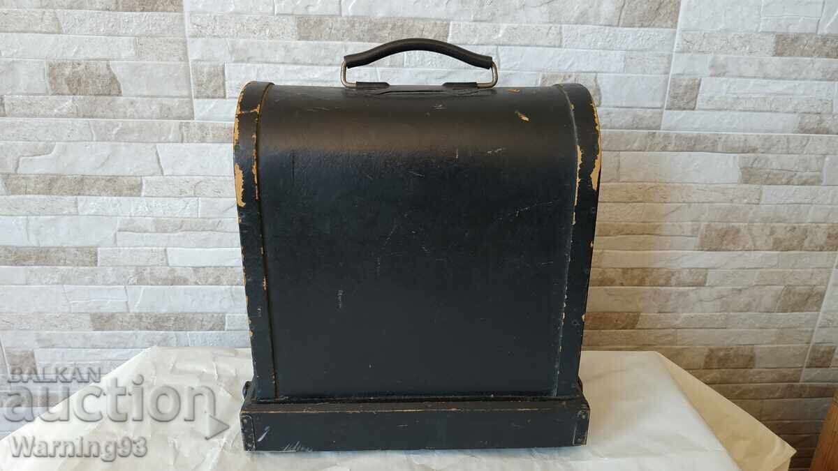 Παλιό ρωσικό φιλμοσκόπιο (προβολέας διαφανειών) FGK-49 - 1950. - ΕΣΣΔ - 7 Παλιό ρωσικό φιλμοσκόπιο (προβολέας διαφανειών) FGK-49 - 1950. - ΕΣΣΔ - 7