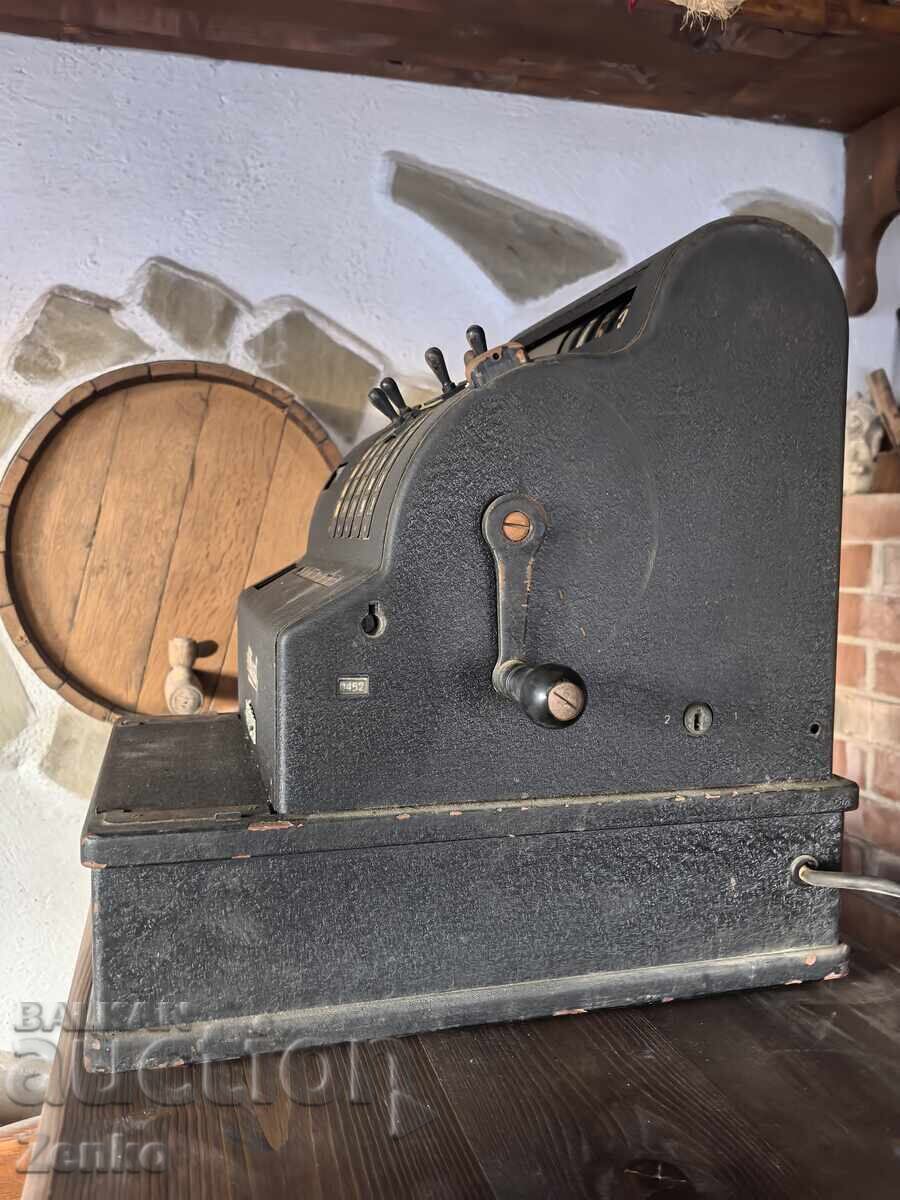 Аукцион Старинен касов апарат Аукцион Старинен касов апарат