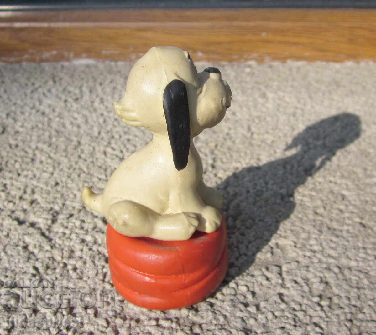 παλιό σκυλί με καουτσούκ με γερμανική σήμανση από τη Soca με τιμή 10.00 BGN | € 5.11 παλιό σκυλί με καουτσούκ με γερμανική σήμανση από τη Soca με τιμή 10.00 BGN | € 5.11