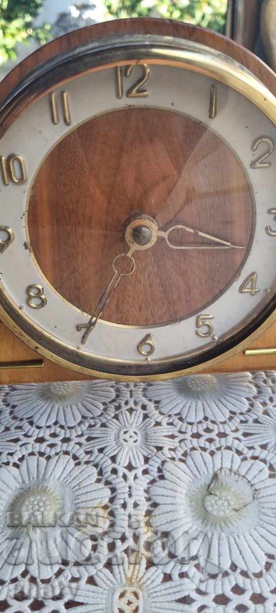 Old clock with price 75.00 BGN | € 38.35