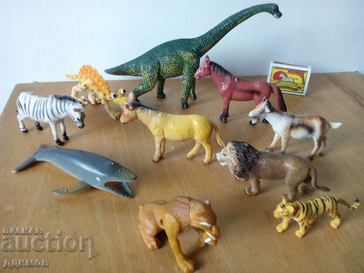 Auction  10 pieces of animal figurines