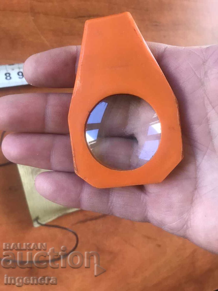 Auction OLD MAGNIFIER IN CASE Auction OLD MAGNIFIER IN CASE