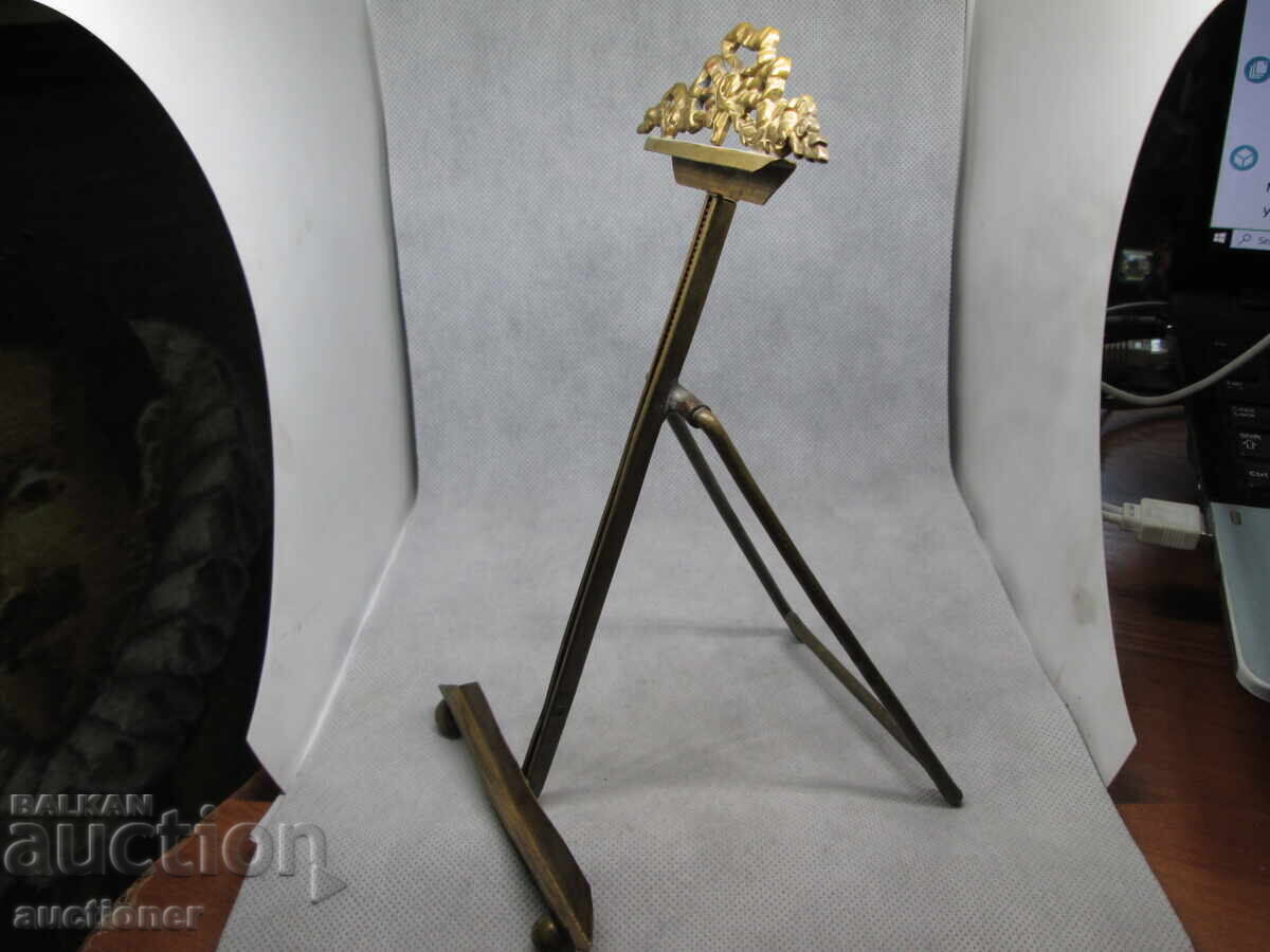 Auction ROYAL PHOTO FRAME Auction ROYAL PHOTO FRAME