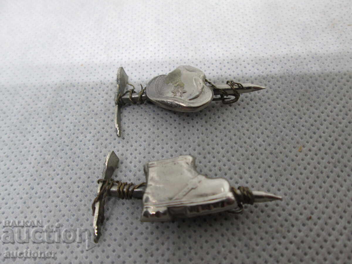 LOT OF TWO TOURIST STAMPS, SIGN - 6 LOT OF TWO TOURIST STAMPS, SIGN - 6