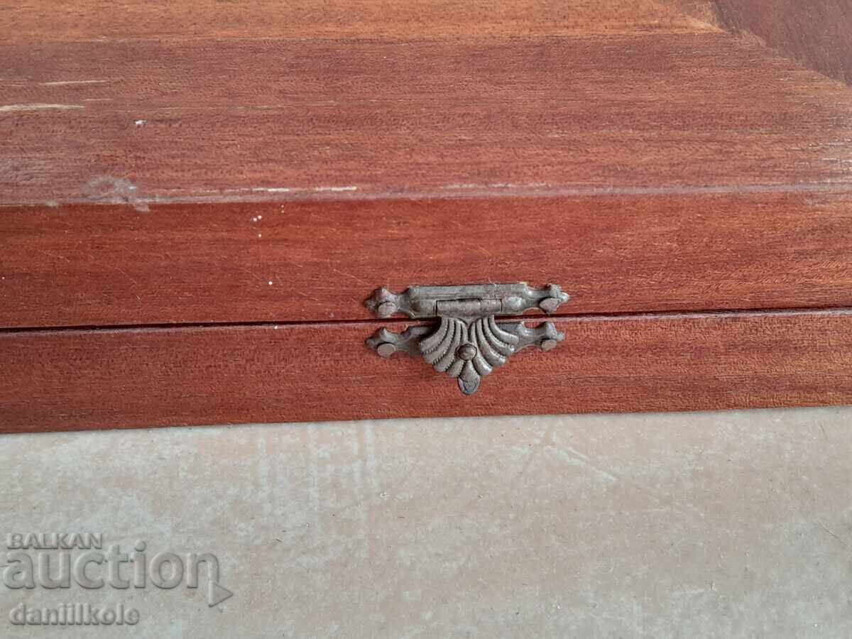 Delivery of *$*Y*$* OLD LARGE HAND-DRAWN BOARD - SUPER *$*Y*$*