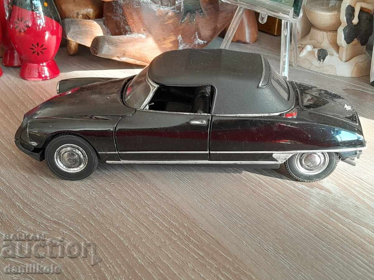 Auction *$*Y*$*LARGE METAL CITROEN DS 19 CABRIO WELLY 1/24 *$*Y*$* Auction *$*Y*$*LARGE METAL CITROEN DS 19 CABRIO WELLY 1/24 *$*Y*$*