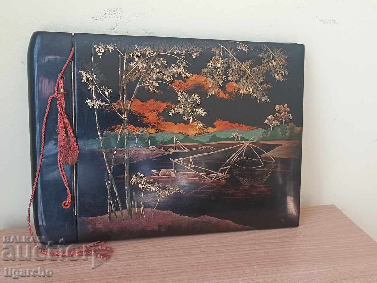 Old photo album with price 60.00 BGN | € 30.68 Old photo album with price 60.00 BGN | € 30.68