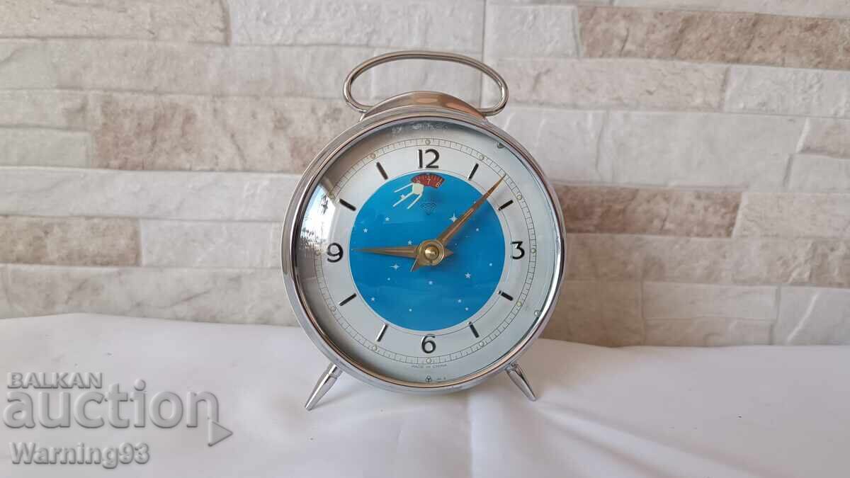 Παλιό ρολόι / ξυπνητήρι - Diamand - 1970. Παλιό ρολόι / ξυπνητήρι - Diamand - 1970.