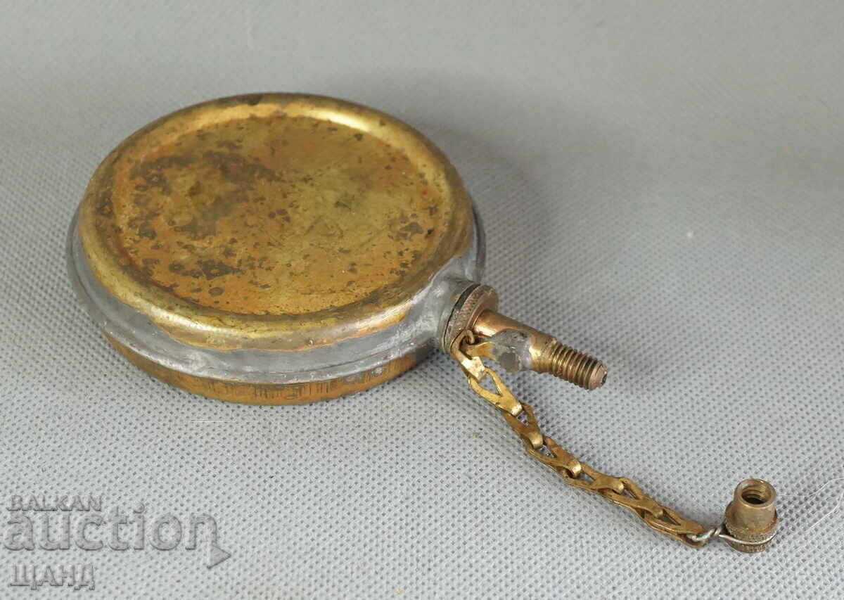 Delivery of Old Military Metal Brass Oiler for MG-40 Machine Gun Delivery of Old Military Metal Brass Oiler for MG-40 Machine Gun