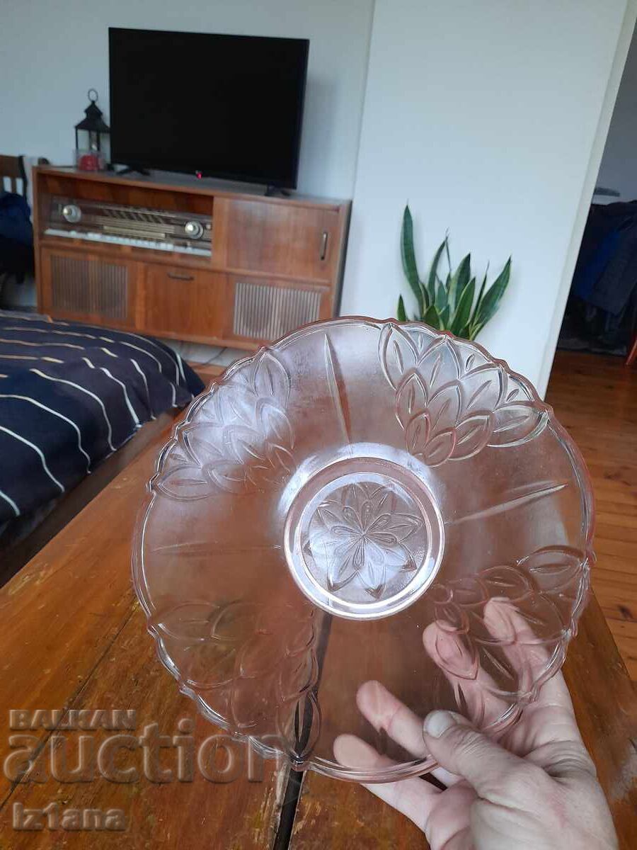 Delivery of Old glass fruit bowl Delivery of Old glass fruit bowl