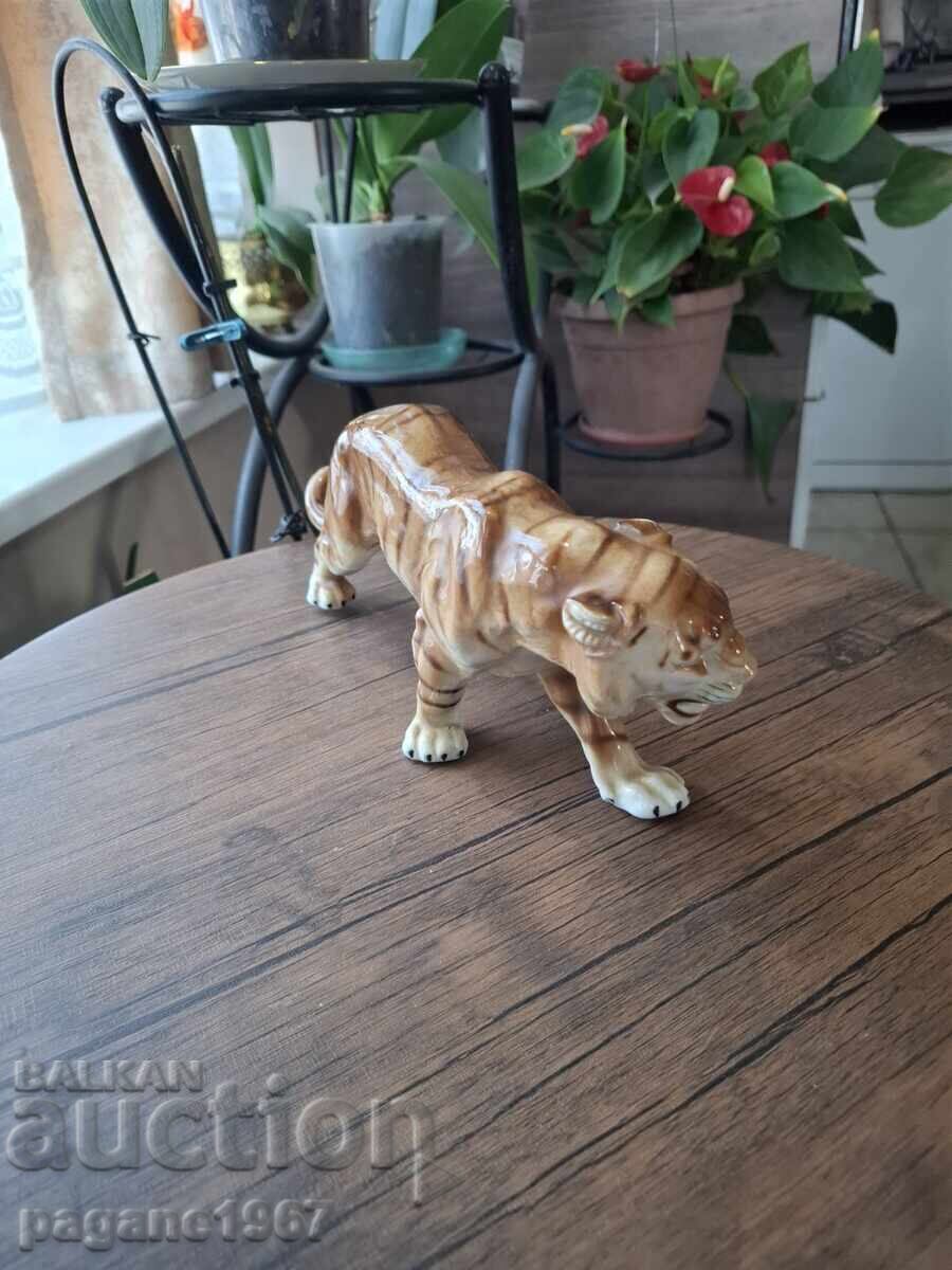 Τίγρη από πορσελάνη με τιμή € 86.92 | 170.00 BGN