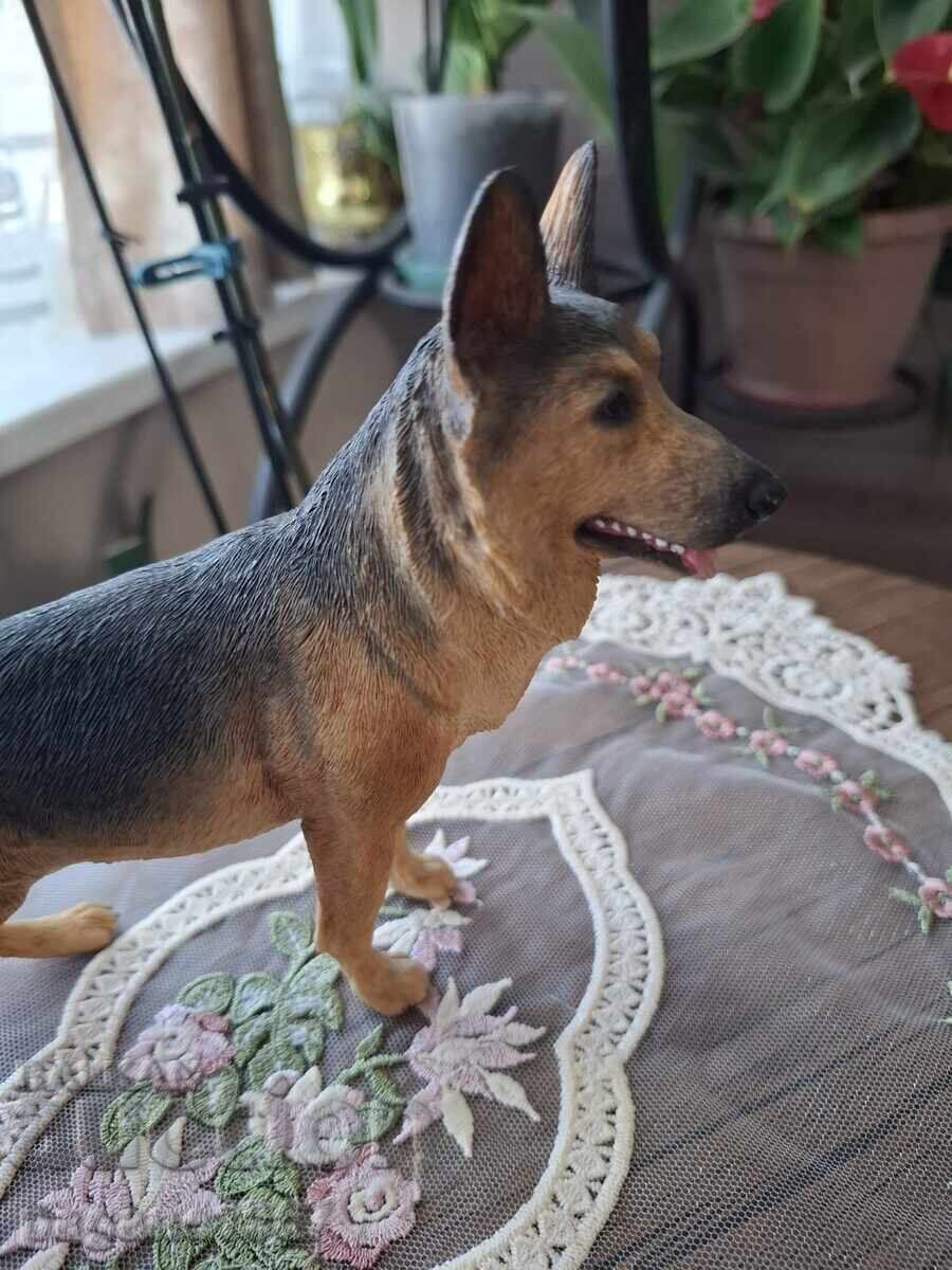 Auction Leonardo's German Shepherd Figurine Auction Leonardo's German Shepherd Figurine