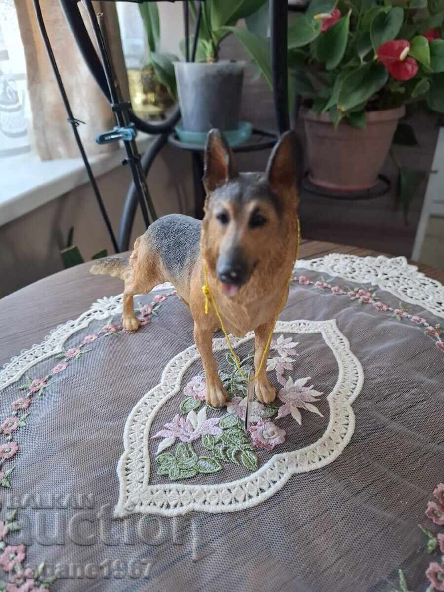 Leonardo's German Shepherd Figurine Leonardo's German Shepherd Figurine