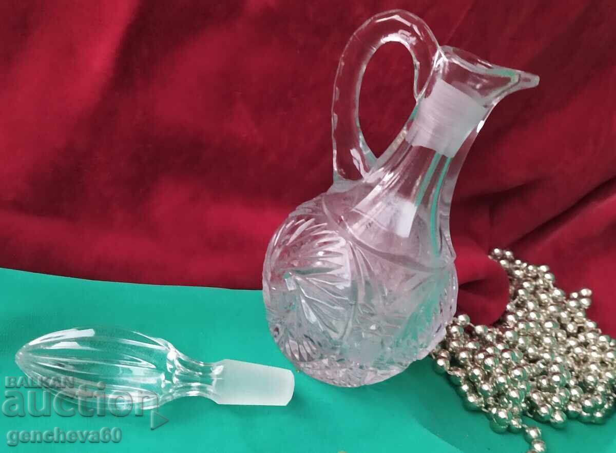 French crystal decanter with price 25.00 BGN | € 12.78 French crystal decanter with price 25.00 BGN | € 12.78