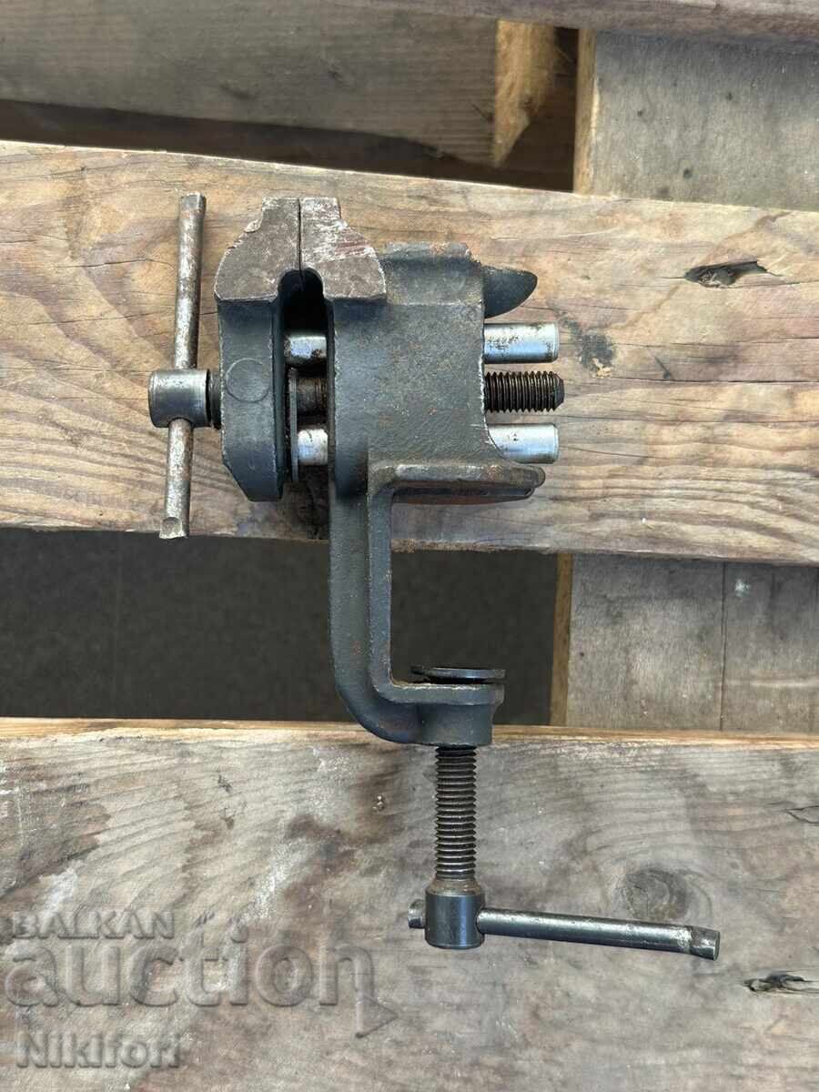 Small Jeweler's Vise for Watchmakers with price 48.00 BGN | € 24.54 Small Jeweler's Vise for Watchmakers with price 48.00 BGN | € 24.54