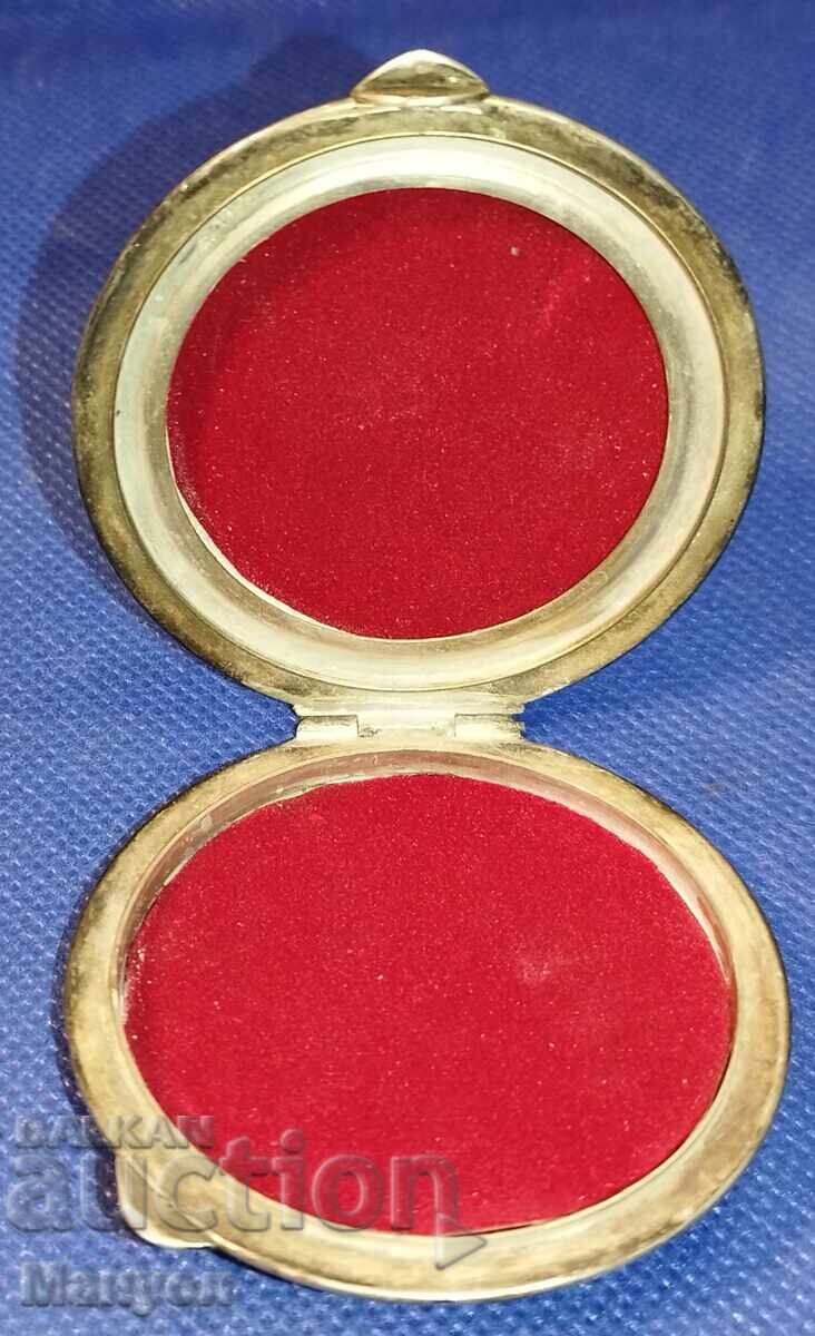 Auction  Silver antique ladies coin purse..