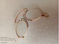18 karat gold pince-nez from the 19th century.