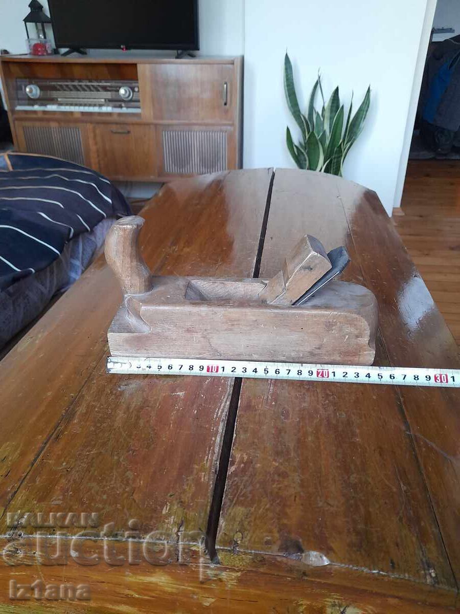 Auction Old carpenter's plane Auction Old carpenter's plane