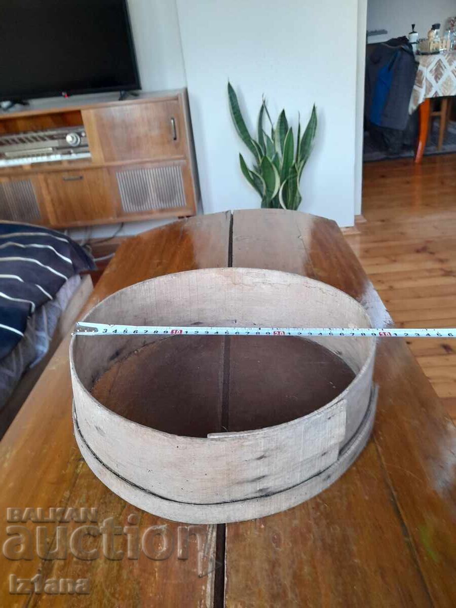 Auction Old sieve Auction Old sieve