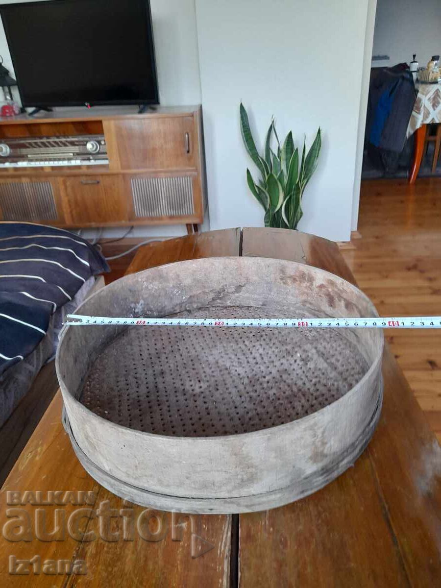 Auction Old sieve Auction Old sieve