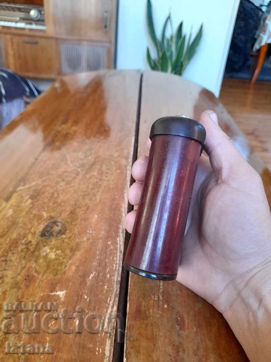 Delivery of Old coffee grinder, Tramp 2 coffee grinder Delivery of Old coffee grinder, Tramp 2 coffee grinder