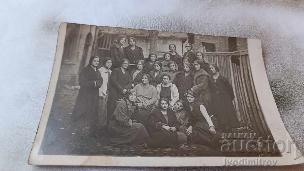 Foto Fete tinere Foto Fete tinere