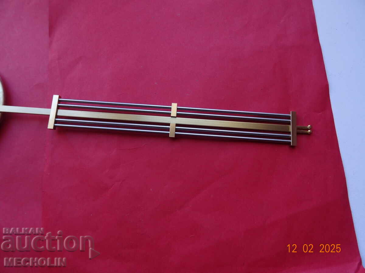 PENDUL CEAS DE PERETE 2 - 6 PENDUL CEAS DE PERETE 2 - 6