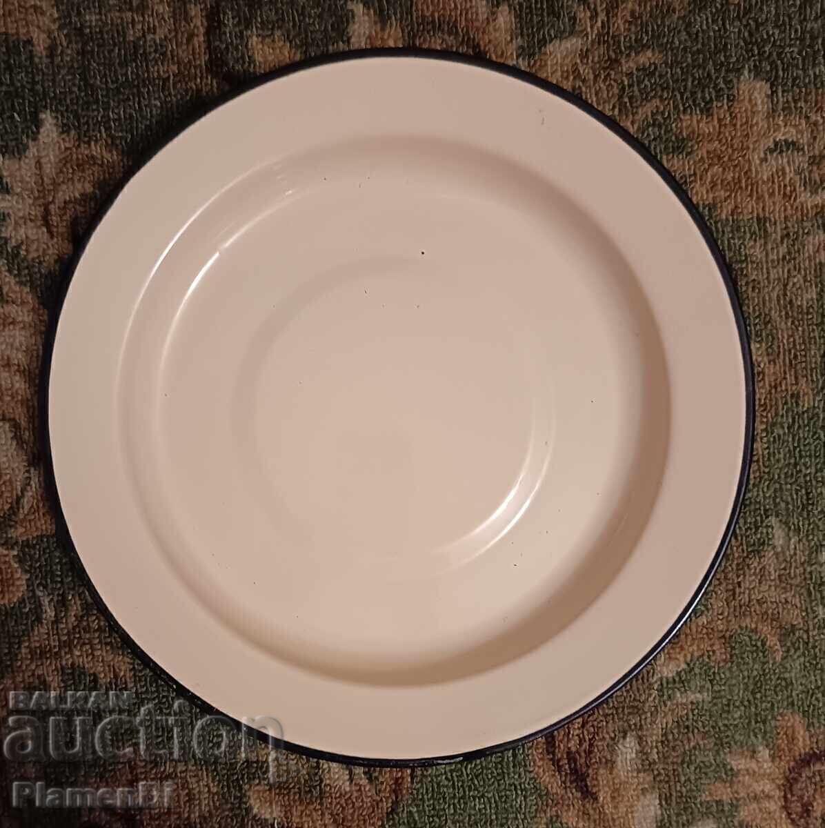 Enameled platter, plate.