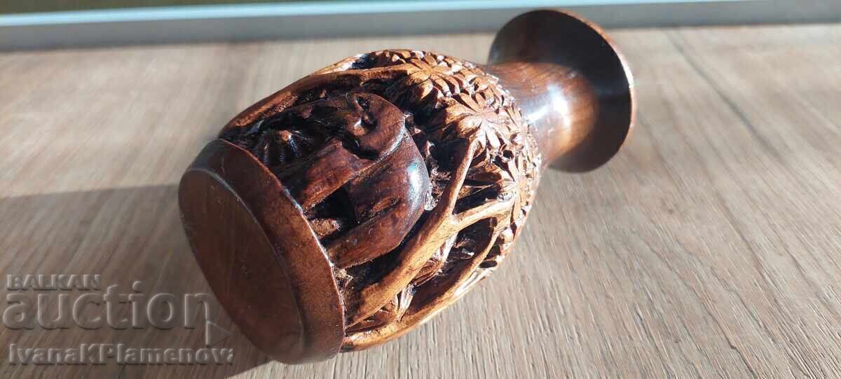 Auction  Woodcarving for collectors