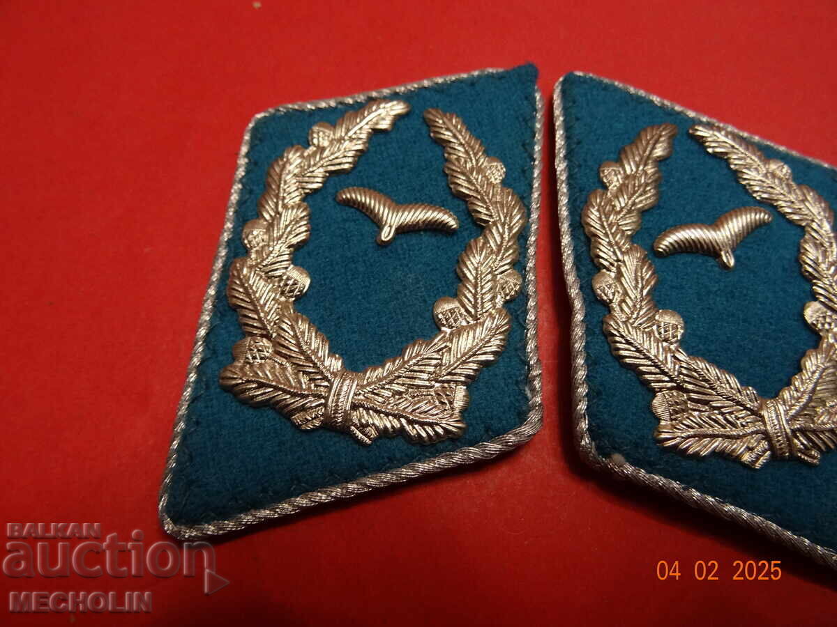 COLLECTIBLE lapel pins DDR Germany, Luftwaffe - with price 25.00 BGN | € 12.78 COLLECTIBLE lapel pins DDR Germany, Luftwaffe - with price 25.00 BGN | € 12.78
