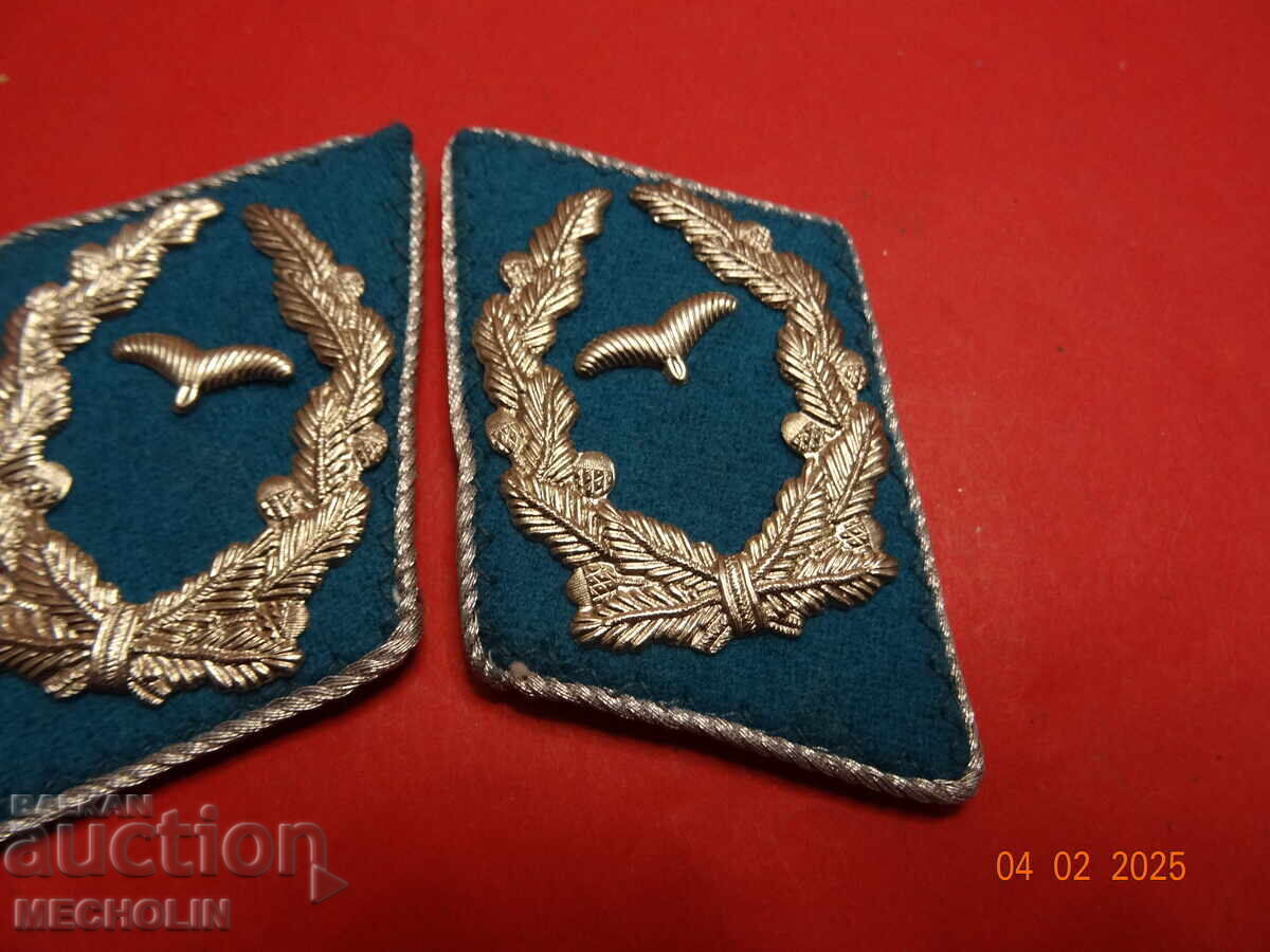 Auction COLLECTIBLE lapel pins DDR Germany, Luftwaffe - Auction COLLECTIBLE lapel pins DDR Germany, Luftwaffe -