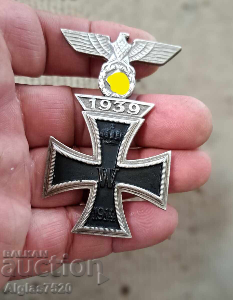 Wehrmacht badge with price 90.00 BGN | € 46.02 Wehrmacht badge with price 90.00 BGN | € 46.02