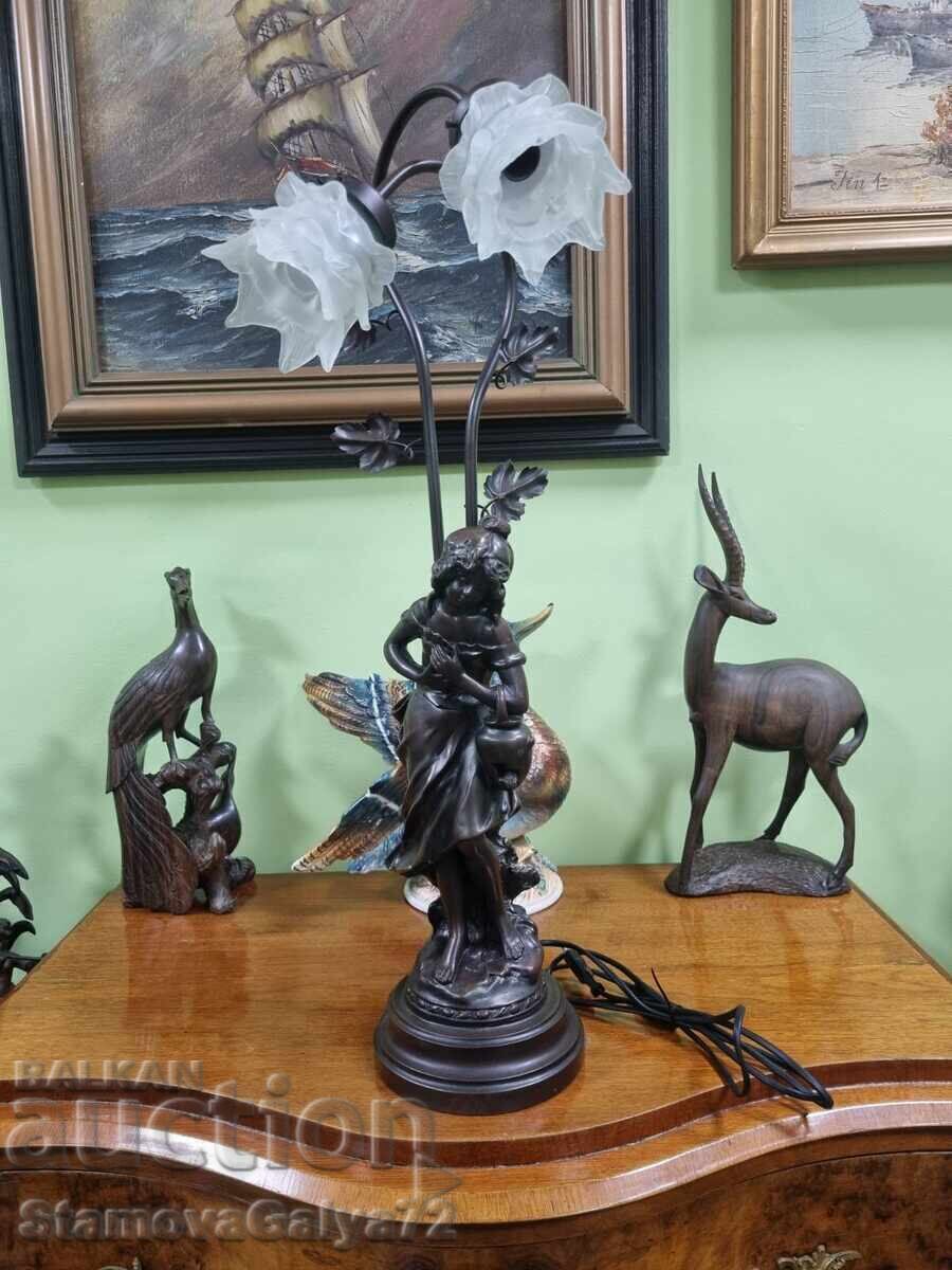 Delivery of Wonderful antique table lamp
