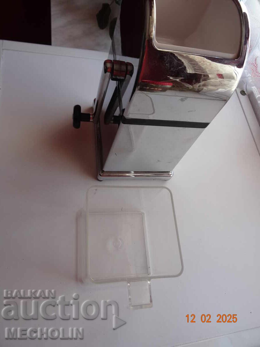 MECHANICAL ICE CRUSHER - 6 MECHANICAL ICE CRUSHER - 6