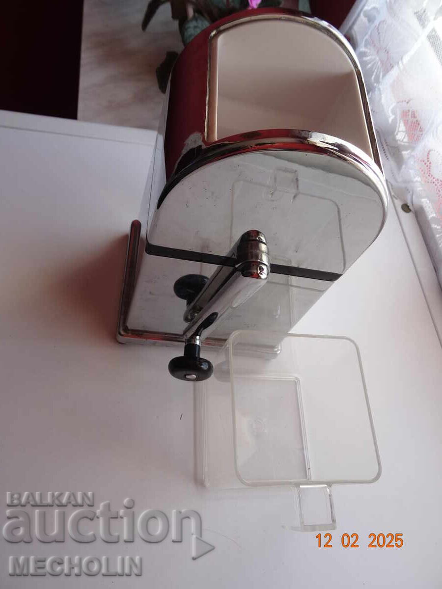 MECHANICAL ICE CRUSHER - 7 MECHANICAL ICE CRUSHER - 7