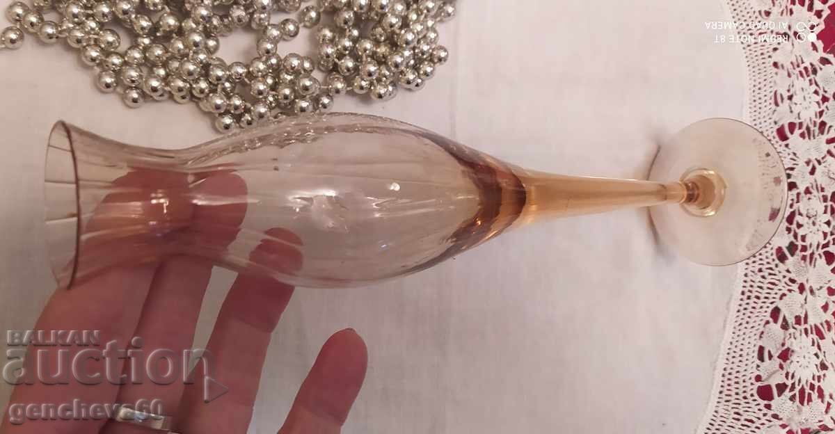 Licitație Vaza retro rafinata din sticla colorata