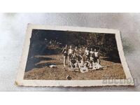 Photo Klisura Youth in shorts on the meadow