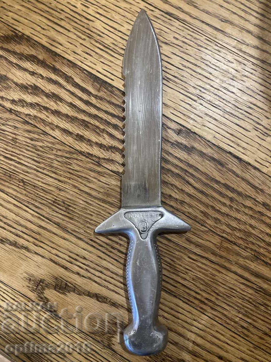 Diving knife with price 60.00 BGN | € 30.68