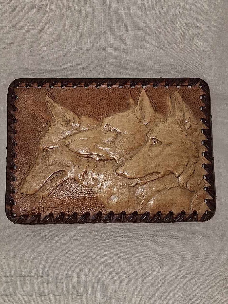 Old leather box with price € 20.00 | 39.12 BGN