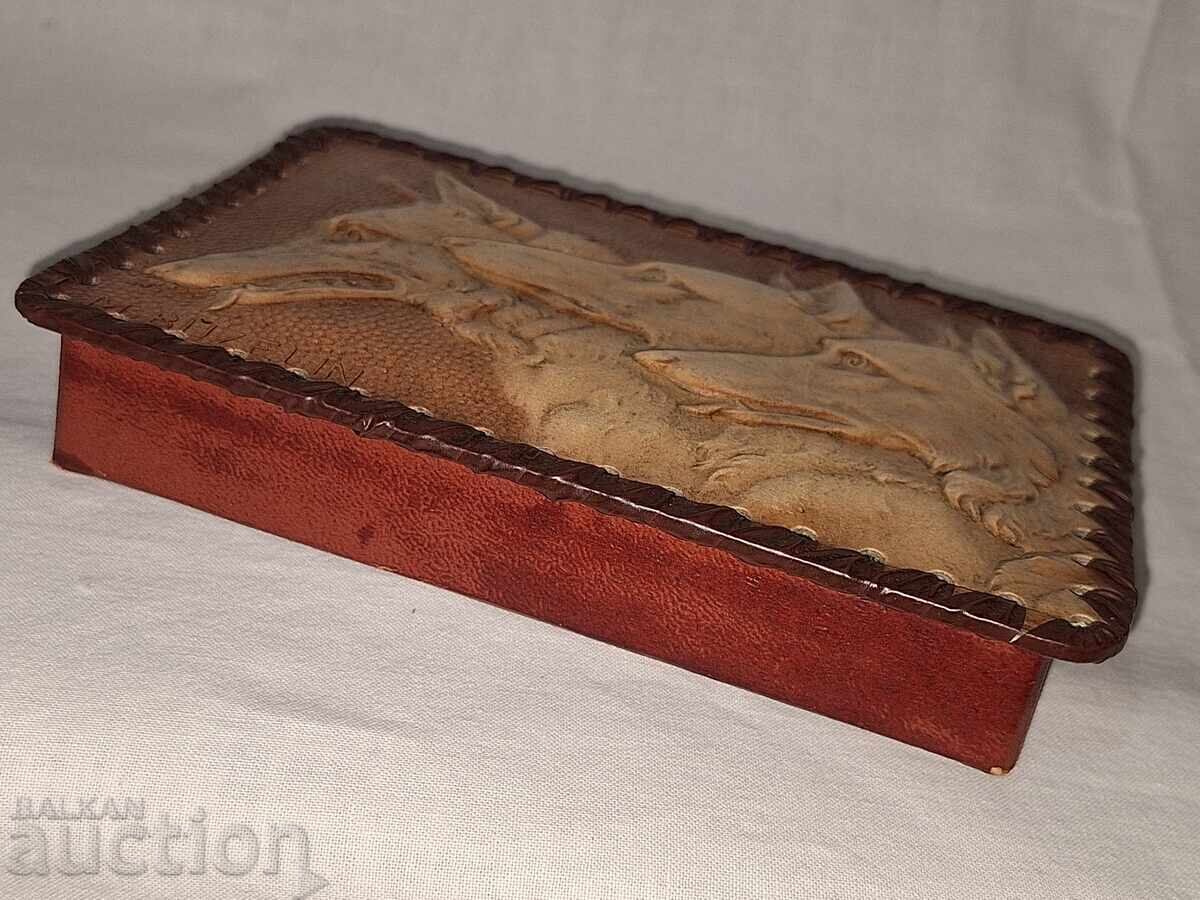 Παλιό δερμάτινο κουτί - 5 Παλιό δερμάτινο κουτί - 5