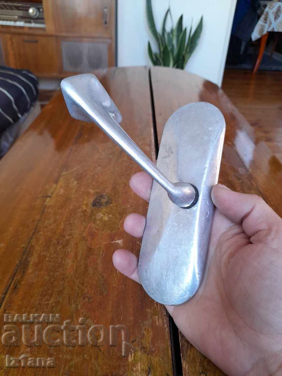 Аукцион Старо автомобилно огледало Аукцион Старо автомобилно огледало