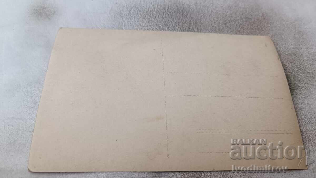 Photo Three young girls in winter with price 1.85 BGN | € 0.95 Photo Three young girls in winter with price 1.85 BGN | € 0.95