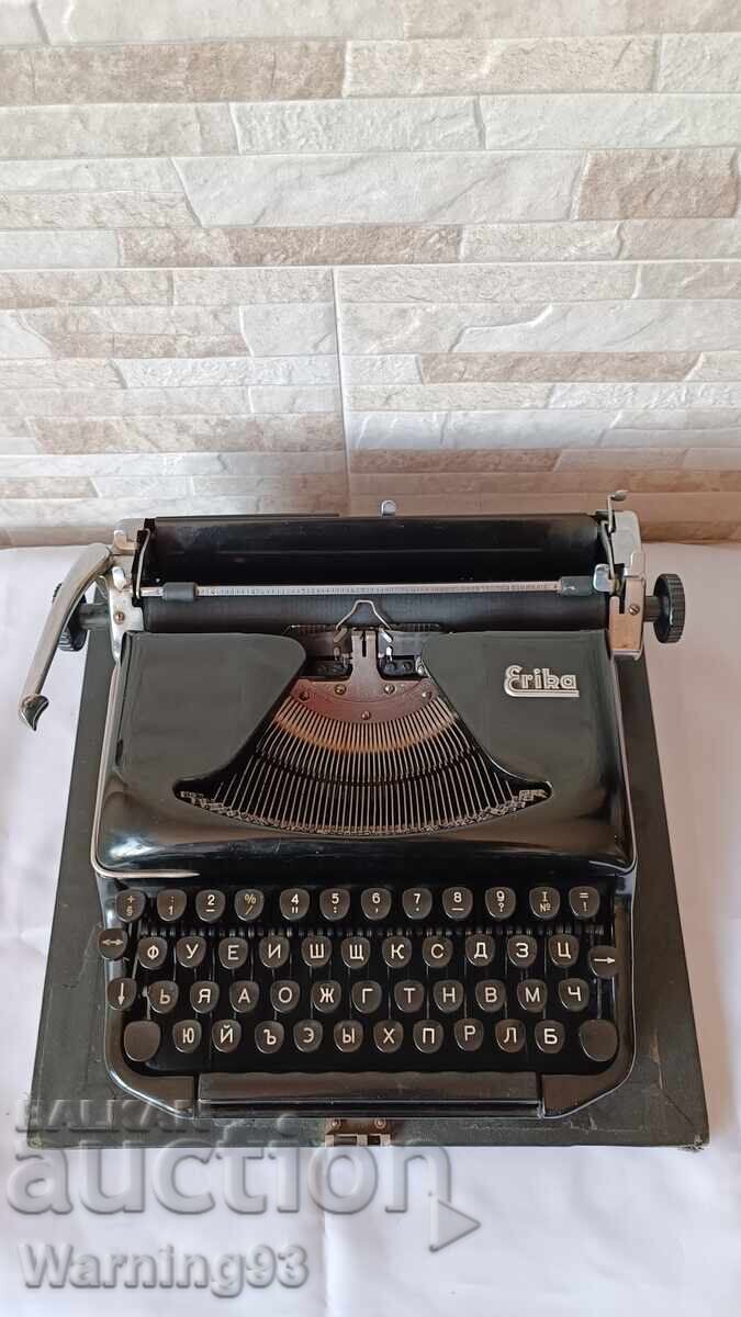 Old typewriter Erika 11 - Made in Germany - 1955 - 6 Old typewriter Erika 11 - Made in Germany - 1955 - 6
