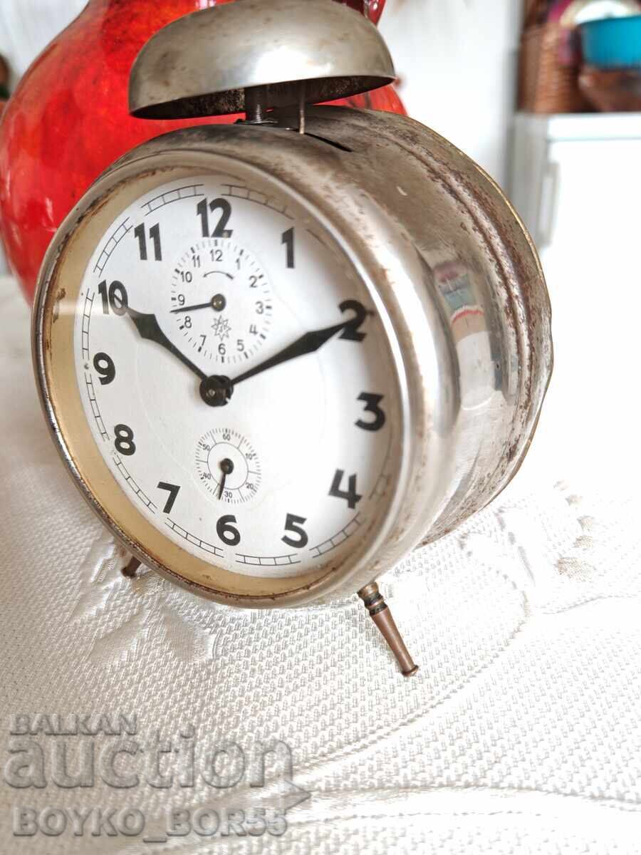 Pagina Ceas de masă Ceas cu alarmă Junghans Junghans cu preț 57.00 BGN | € 29.14