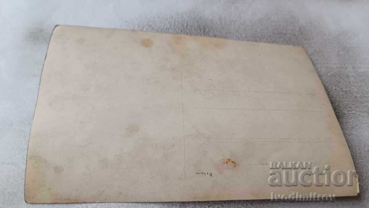 Photo Little girl next to a building with price 1.45 BGN | € 0.74 Photo Little girl next to a building with price 1.45 BGN | € 0.74