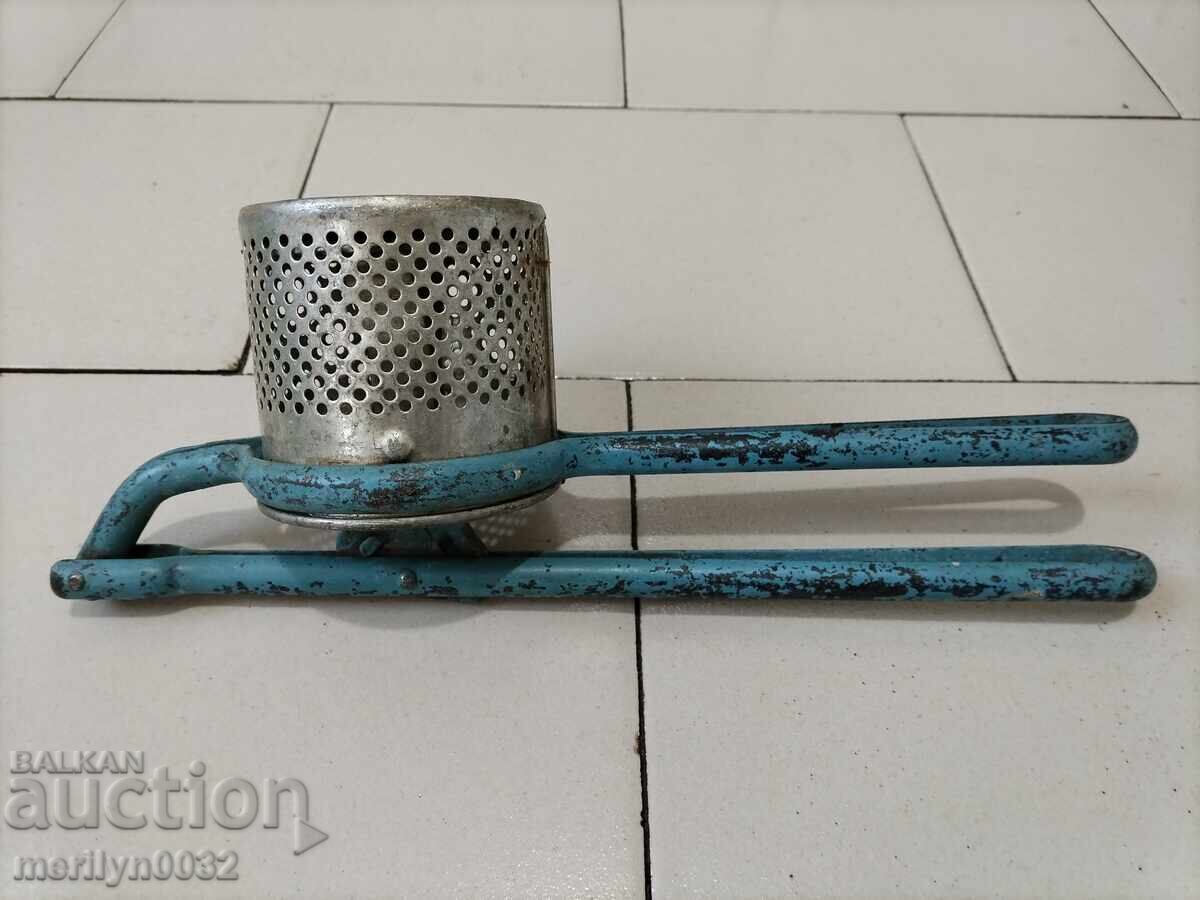 Press for potatoes tomatoes bananas with price 45.00 BGN | € 23.01 Press for potatoes tomatoes bananas with price 45.00 BGN | € 23.01